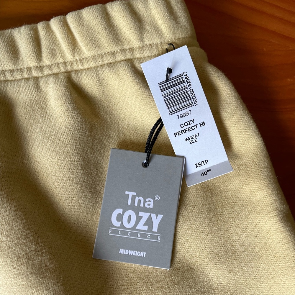 Tna Hi Rise Cozy Shorts XS NWT 3 inch